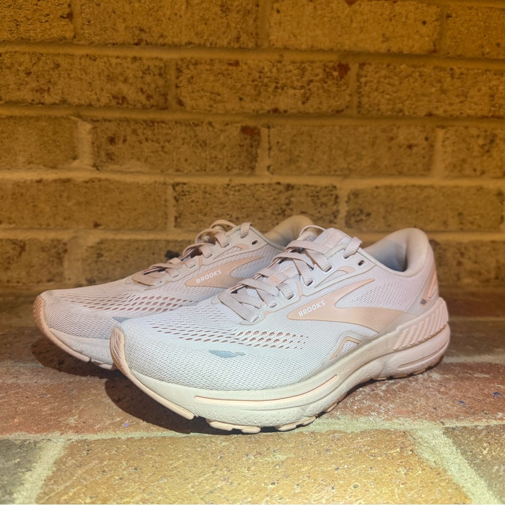 Womens Brooks Adrenaline GTS 23 Running Shoe